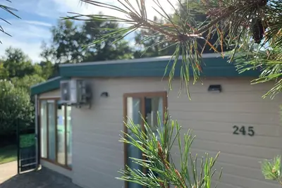 Image de Attractively furnished 4-5 person vacation home with Jacuzzi and enclosed garden