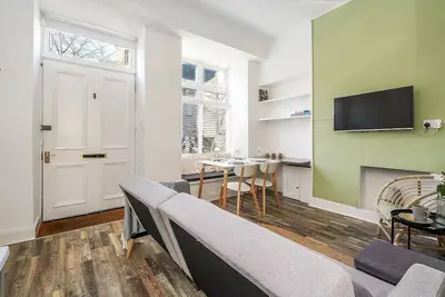 Image de Appartement moderne de 2 chambres près du stade Easter Road