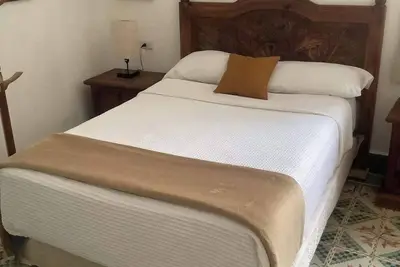 Image de Spacious 5-bedroom historic Casa Bahareque with pool and 2-level shaded patio