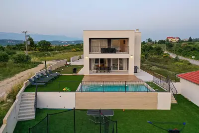 Villa Giovanni ZadarVillas