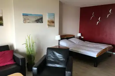 Image de 1-room apartment with balcony lake side