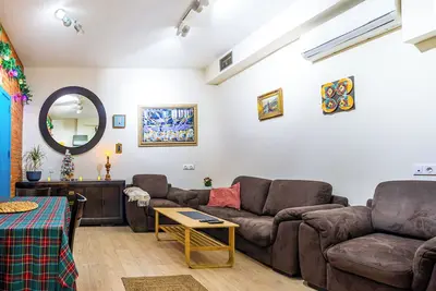 Image de Cozy brick-style studio/ heart of Vake N. N.