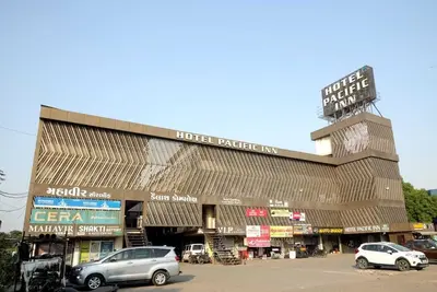 Image de ​Central & Stylish: Hotel Pacific Inn in the Heart of Surat.