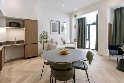 Image de One Tower Apartment - 01