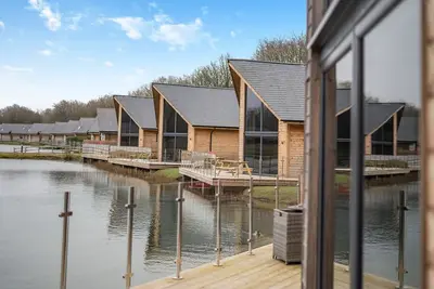 Image de Tranquillity 4 (Pet), Carnforth