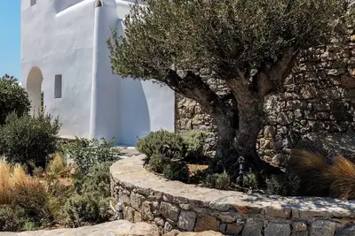 Image de Luxurious 8 Bdr villa in a breathtaking location with sunrise to sunset views