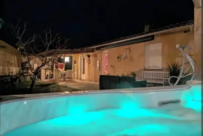 Image de Maison avec Jacuzzi dans la Var. 24km \nplage