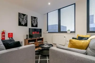 Image de 2-Bed | Old Trafford | Free Parking | Contractors