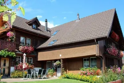 Image de Gemütliche und geräumige Ferienwohnung by Interhome