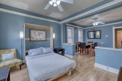 Image de Spacious 3br Second-Floor Duplex with Covered Balcony