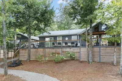 Image de Smith Lake Retreat with Forest & Cave Views, Dock + Fire Pit