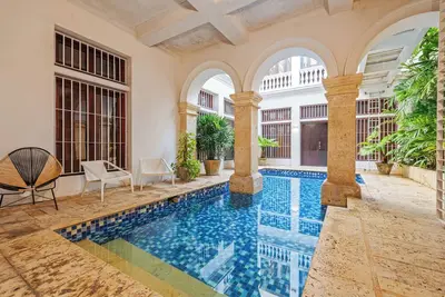 Image de Santisimo - Historic Gem of 3br with Roman Pool in the Walled City