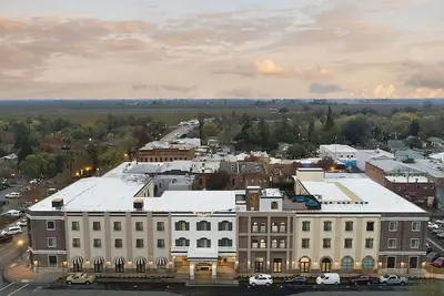 Image de Best Place to Unwind! 3 Relaxing Units, Pets Are Welcome, Free Parking!