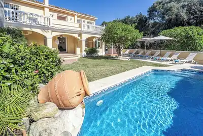 Image de Villa Jude Banus - Six Chambres Villa, Couchages 12