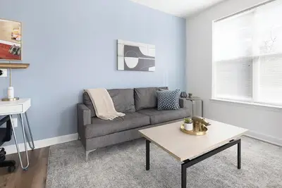 Image de Landing | Incredible 2bd, Pool, Gym