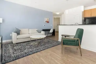 Image de Landing | Incredible 2bd, Gym, Pool