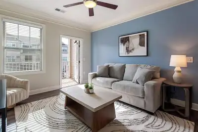 Image de Landing | Chic 2bd, Gym, Pool