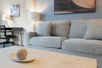 Image de Landing | Modern 2bd, Clubhouse, Pool