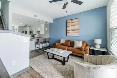 Image de Landing | Incredible 2bd, Yoga Studio, Game Room