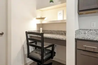 Image de Landing | Beautiful 2bd, Gym, Game Room