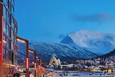 Image de Nydelig leilighet på Vervet, utsikt mot byen og havet
