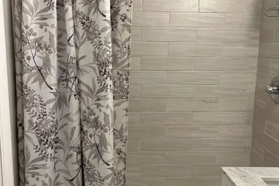 Image de 2-bedroom condo in serene Broadview with Ac for relaxing stays