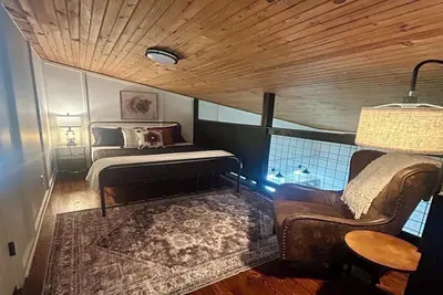 Image de Tranquil Wooded Cabin Retreat with Hot Tub & Fire Pit