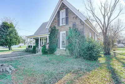 Image de Patio Oasis! Charming 'Ivy Cottage' in Tennessee