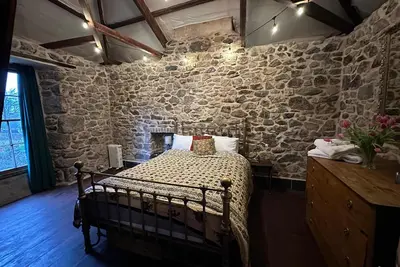 Image de Tin Miners Captain Georgian House, parking, Log burner.