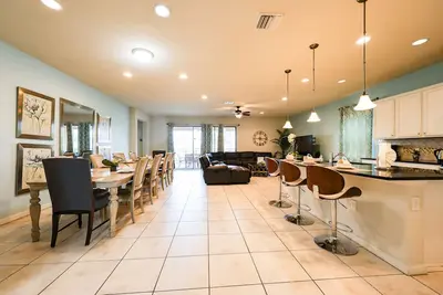 Image de Spacious Resort-Style 8br/6ba Pool Villa with Free Resort Access