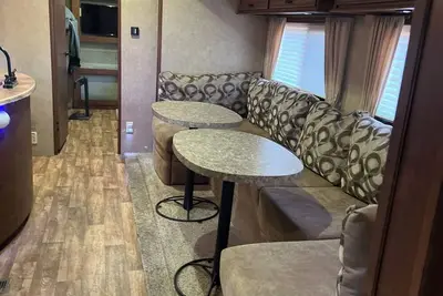 Image de Deluxe Rental Trailer within Strawberry Park Resort Campground