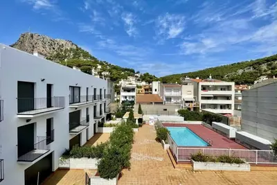Image de Apartment next to the sea in léstartit