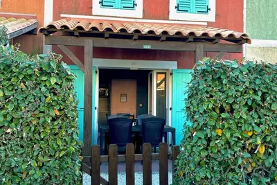 Image de Charmante maisonnette 4 pers avec piscine et terrasse à 1, 5 km de la plage