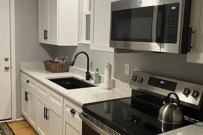 Image de Newly renovated cozy 1-bedroom cottage in charming Lithopolis