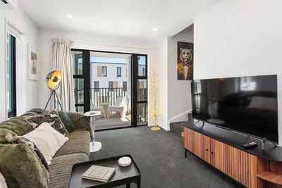 Image de The Pinnacle of City Living 2 Beds 2 Bths Parking