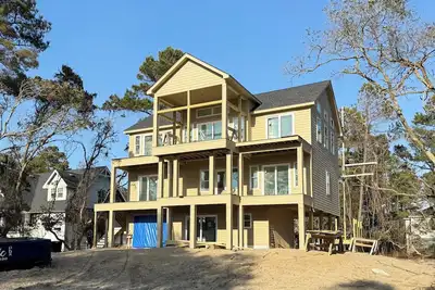 Image de Whanger Treehouse - Kdh Mp 7, Sound View, Elevator, Pool, Pool Table, Pets Ok, Yr Flex Stays