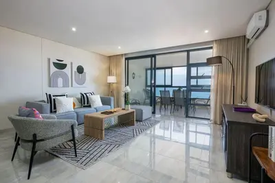 Image de Gorgeous 172 Spinnaker Two Bed with Sea Views