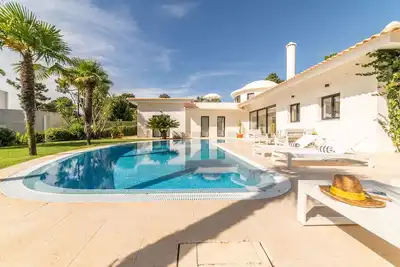 Image de Villa Aroeira I - Villa for 10 with heated swimming pool and jacuzzi in a Pga golf resort