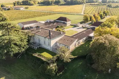 Image de Domaine d'exception - au cœur des vignes - Grézillac