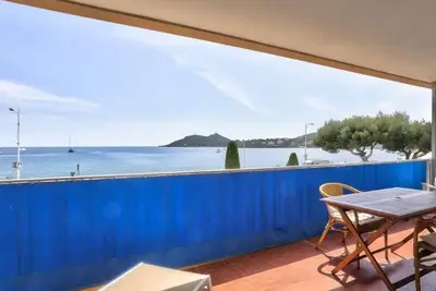 Image de T2 à Agay-Plage, grande terrasse et vue mer à 180°