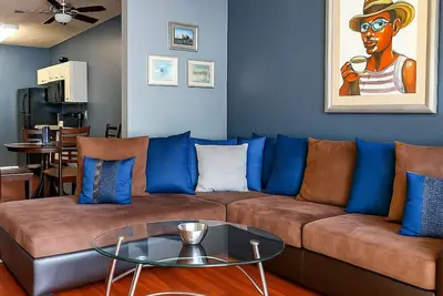 Image de 3br Ranch Townhome 7 Minutes from Atl Airport Sleeps 6 Modern & Fully Furnished