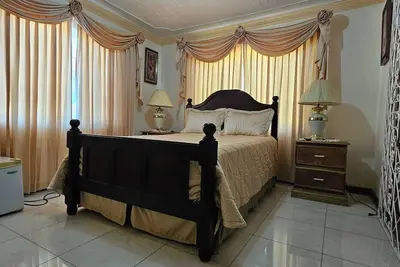 Image de Living Pretty - Lower Floor