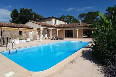 Image de Villa 5 chambres avec piscine dans le centre Var