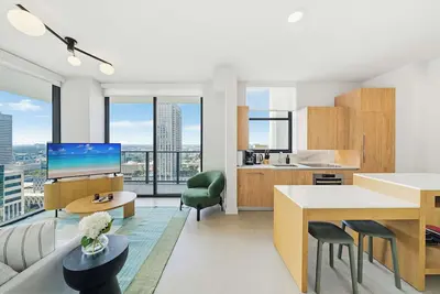 Image de Downtown Drift-Luxury Amenities, and Pool