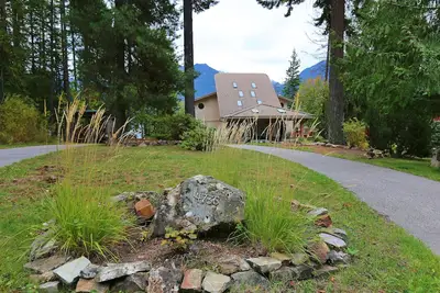 Image de Ainsworth Lakefront Getaway on Kootenay Lake