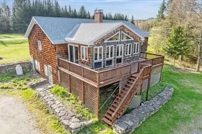 Image de Beautiful 4-bedroom house in Pittsburg perfect for your four-seasons getaway