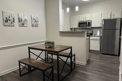 Image de LuxeWoodlands Villa: Cozy Stay