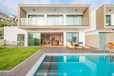 Image de Art House - By Wehost