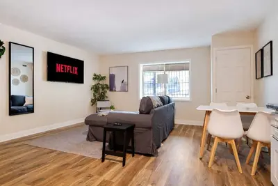 Image de 2br East Liberty Apt | King | Parking