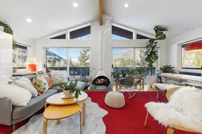 Image de Apres All Day| Mountain Views + Deck on Gore Creek